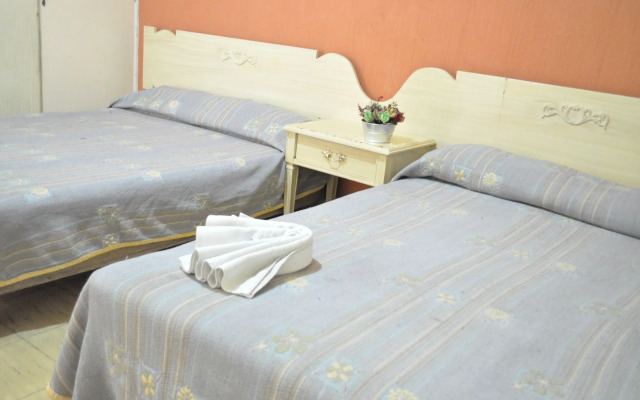 Hotel Metropolitan I