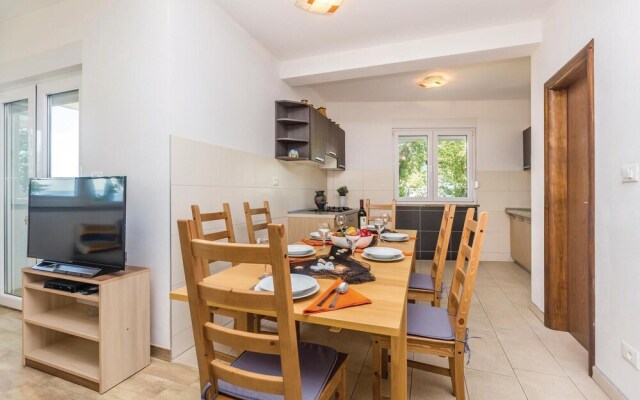 Awesome Home in Njivice With Wifi and 2 Bedrooms