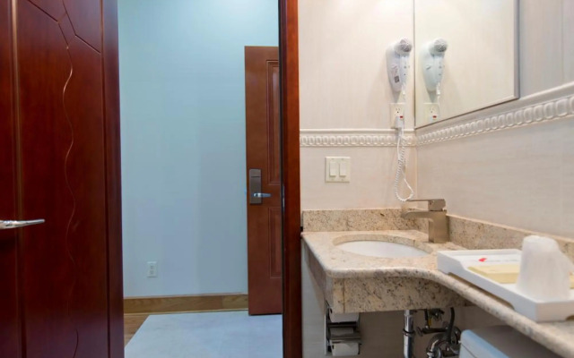 The Michelangelo Hotel