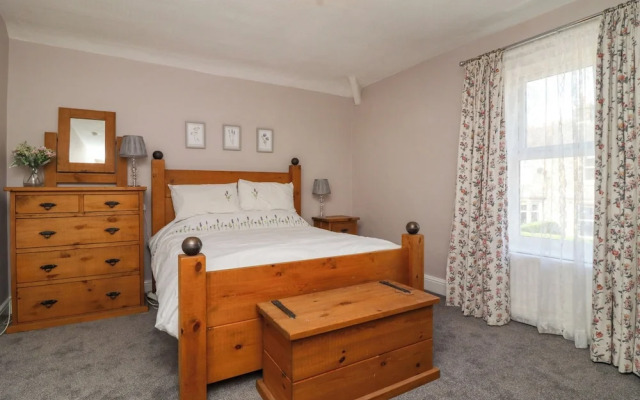 49 Waddington Road