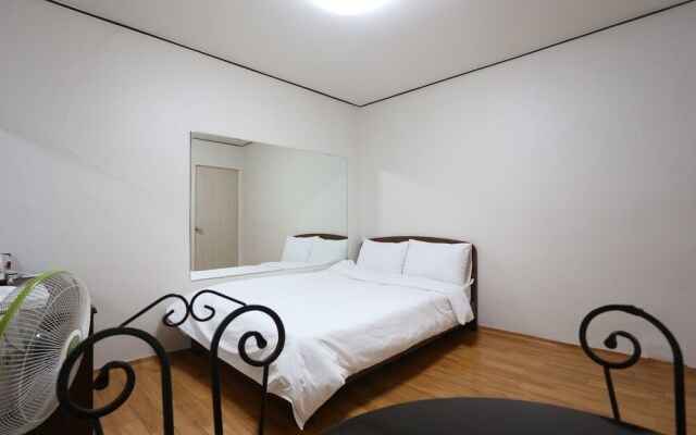 Gangneung Miseongjang Motel