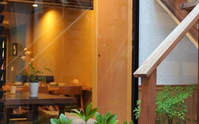 Tsuru Inn-Hanazonominamicho Machiya