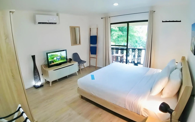 Dolphin Bay Beach Resort