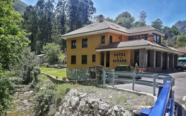 Hotel Benzúa