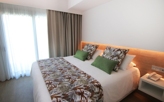 Kumara Serenoa by Lopesan Hotels