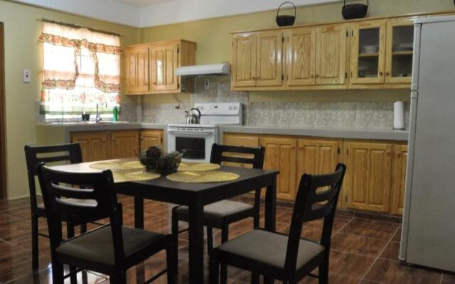 B's Guesthouse