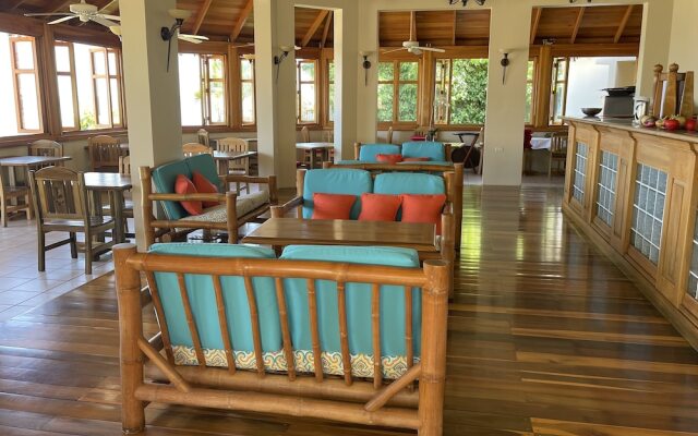 Ocean Cliff Hotel Negril Limited