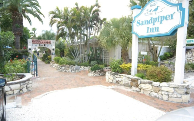 Sandpiper Inn