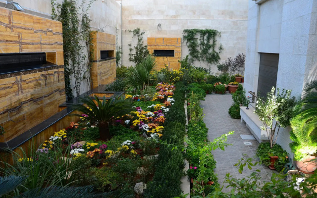 Jad Hotel Suites