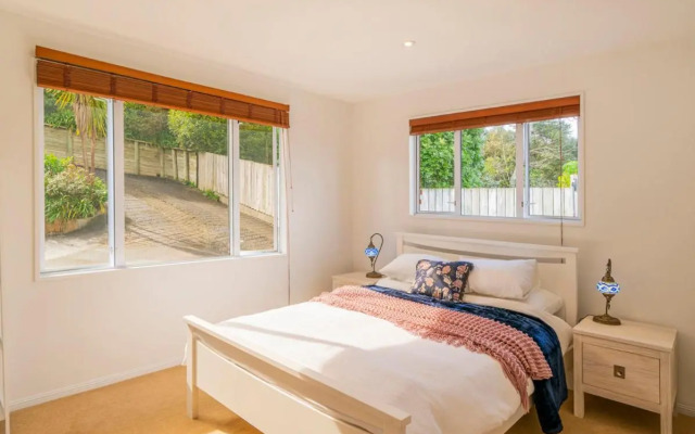 Seaview Serenity- Whitianga Holiday Home