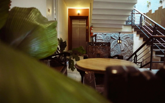 Helios Hotel