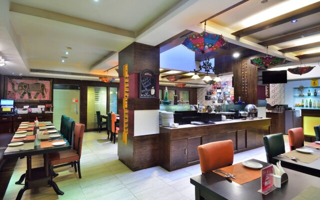 Hotel Crossroads