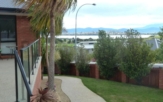 Panorama on Sorell B&B