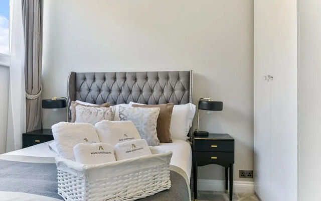 Avari Apartments - Hatton Collection
