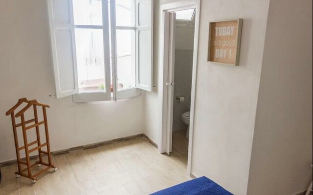 [DOWNTOWN SELINUS] Bright apartment with courtyard