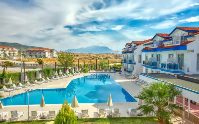 Larina Ninova Thermal Spa & Hotel