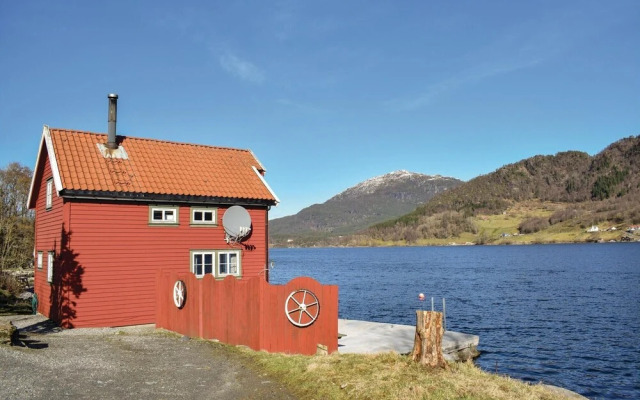 Stunning Home in Ølensvåg With 2 Bedrooms and Wifi