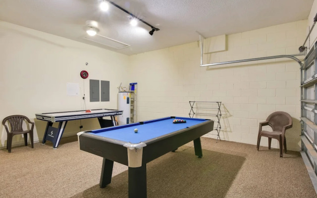 Family Retreat w/ Pool: 10 Mi to Disney!