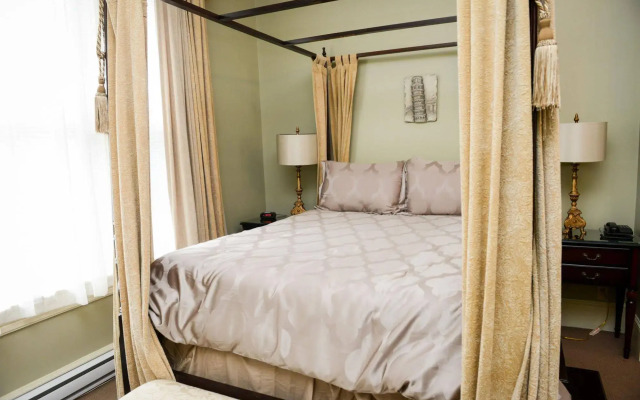 The Elizabeth Manor Guesthouse