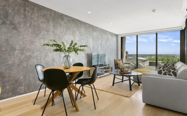 Laid back living with city views