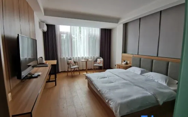 Yijia Hotel