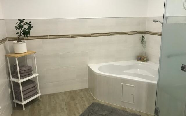 Ferienwohnungen AKH Home