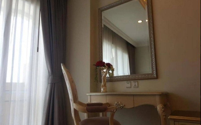 Lk Noble Suite
