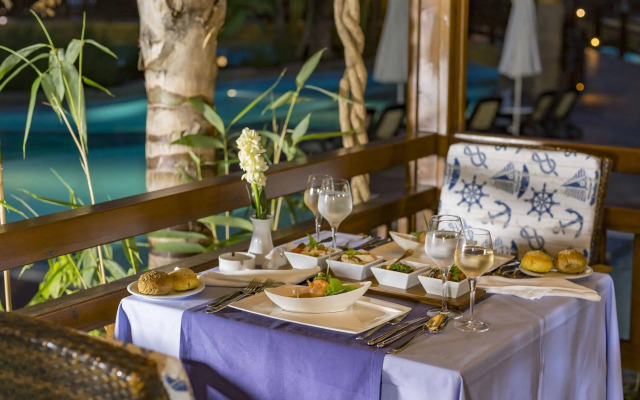 Royal Dragon Hotel – All Inclusive