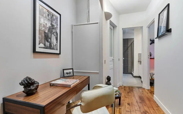 Charming 1 Bedroom Apartment Eiffel Tower