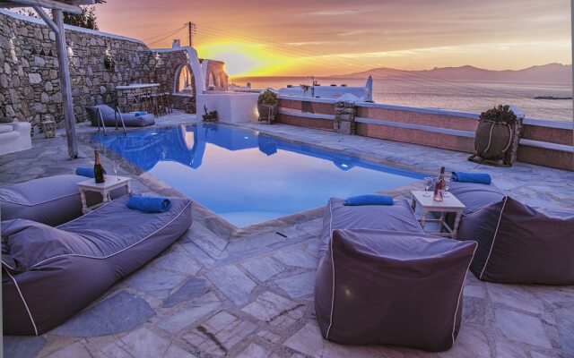 Mykonos Hippy Luxury