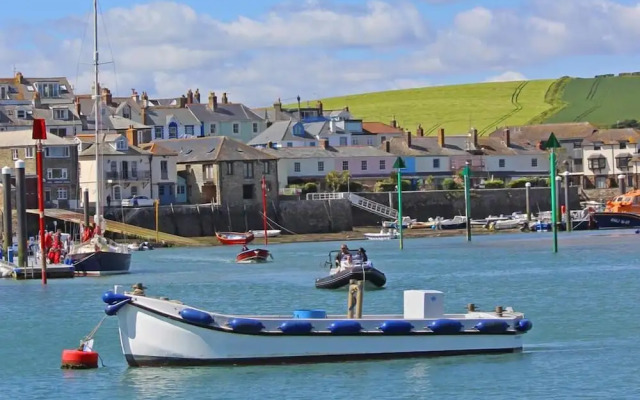 6 Combehaven