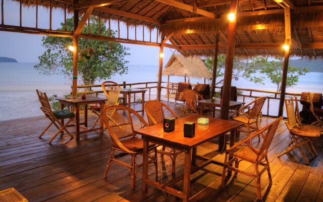 GreenBlue Beach Bungalow Resort