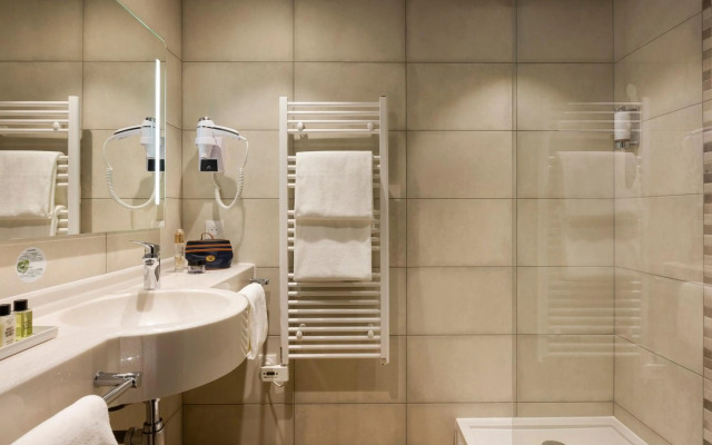 Hôtel Roi Soleil Prestige Plaisir - St Quentin