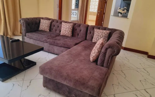 Home and Happy 1BR apartment.Walk to CityMall