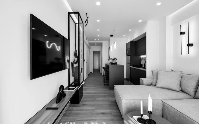 Luxury Downtown Apartment C2
