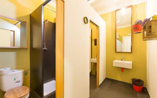 Hip Hostel