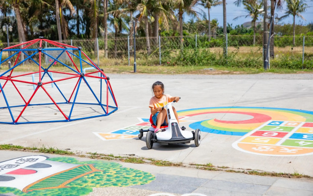 Lovestar Lakeside Hotel - Starlight Building