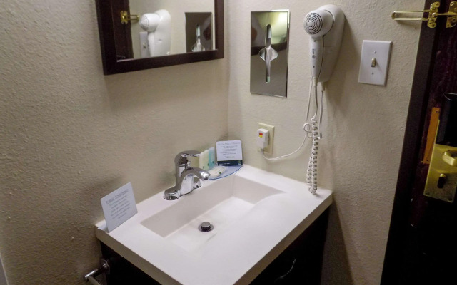 Quality Inn DFW Airport North