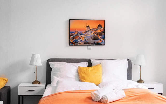 Joyful Apartments at Superb Location near AKH Hospital