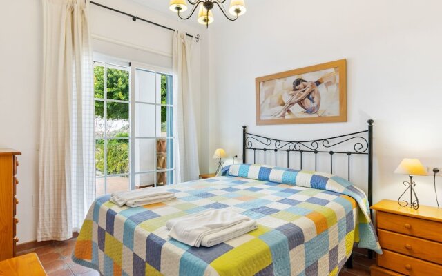 Impressive Apartment in Alcaucín With Swimming Pool