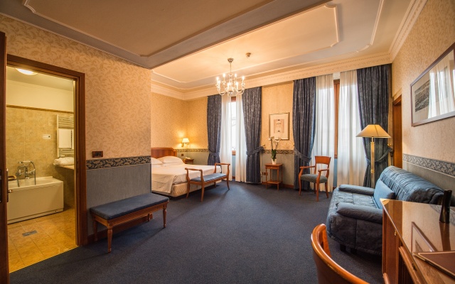 Strozzi Palace Hotel