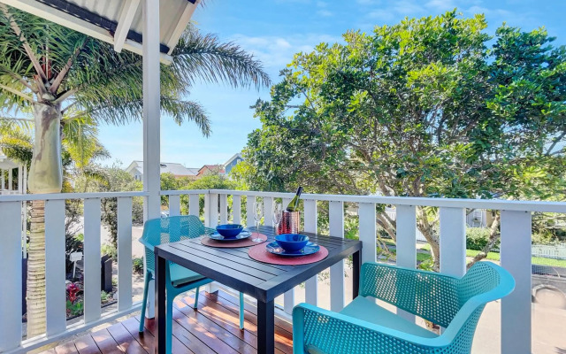 Beachside Serenity Apartment