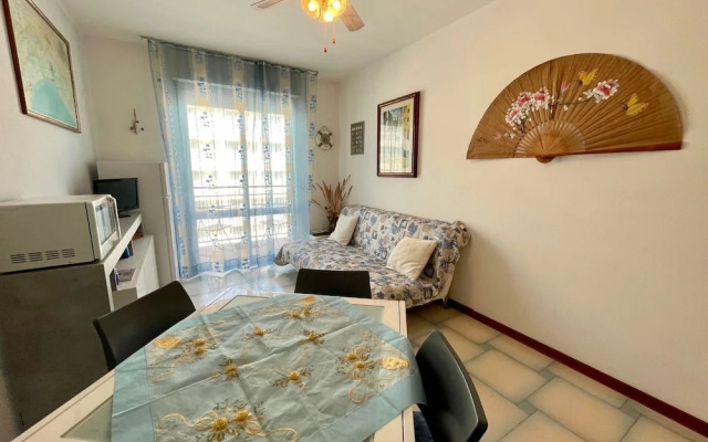 Cozy Apartment With AC and Parking