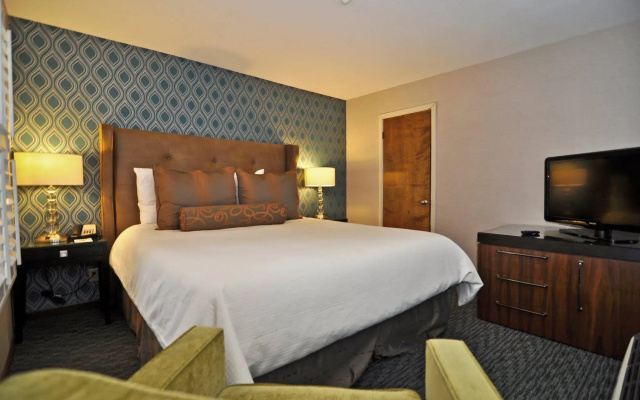 Hotel Indigo Napa Valley by IHG
