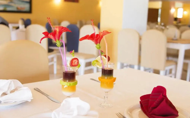 Hotel Hawai Beach Club