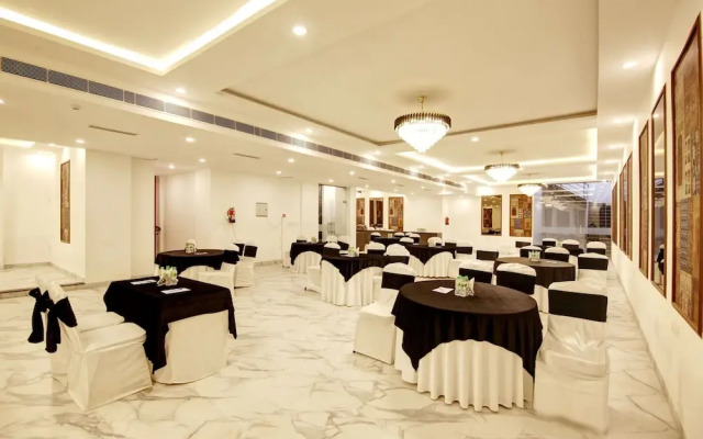 Saltstayz Select - Huda City Center