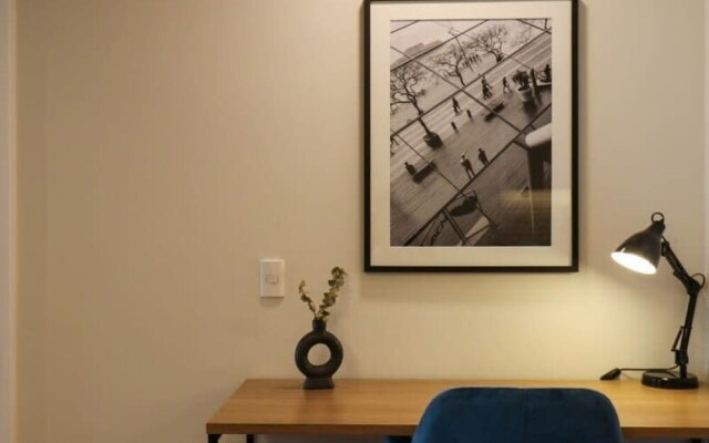 w Spectacular 1BR With Balcony in Miraflores