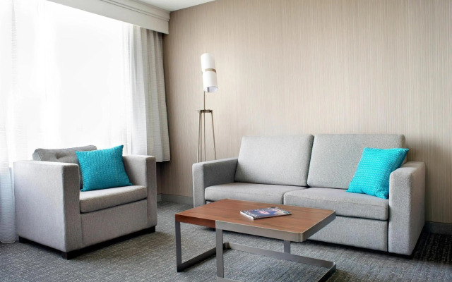Courtyard by Marriott Downtown Toronto