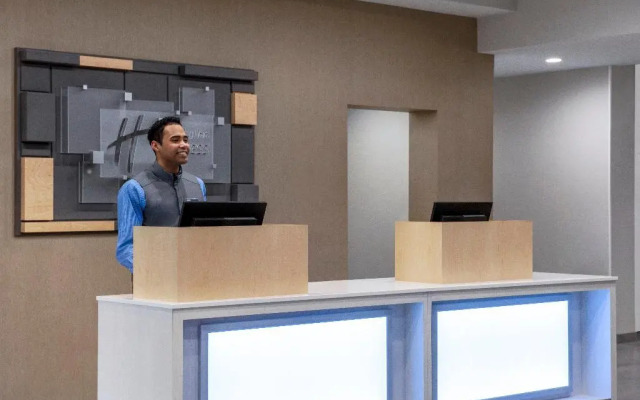 Holiday Inn Express Dumfries by IHG