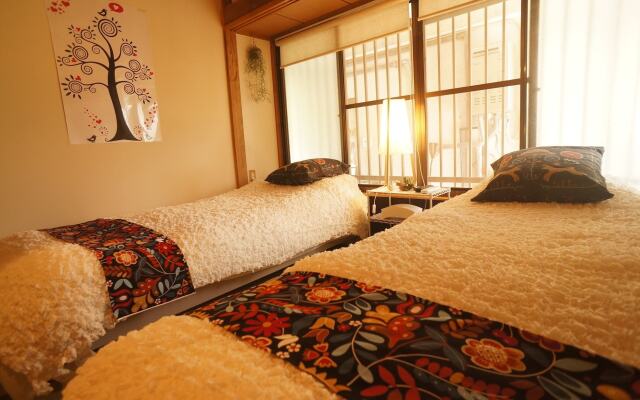 Assi House
